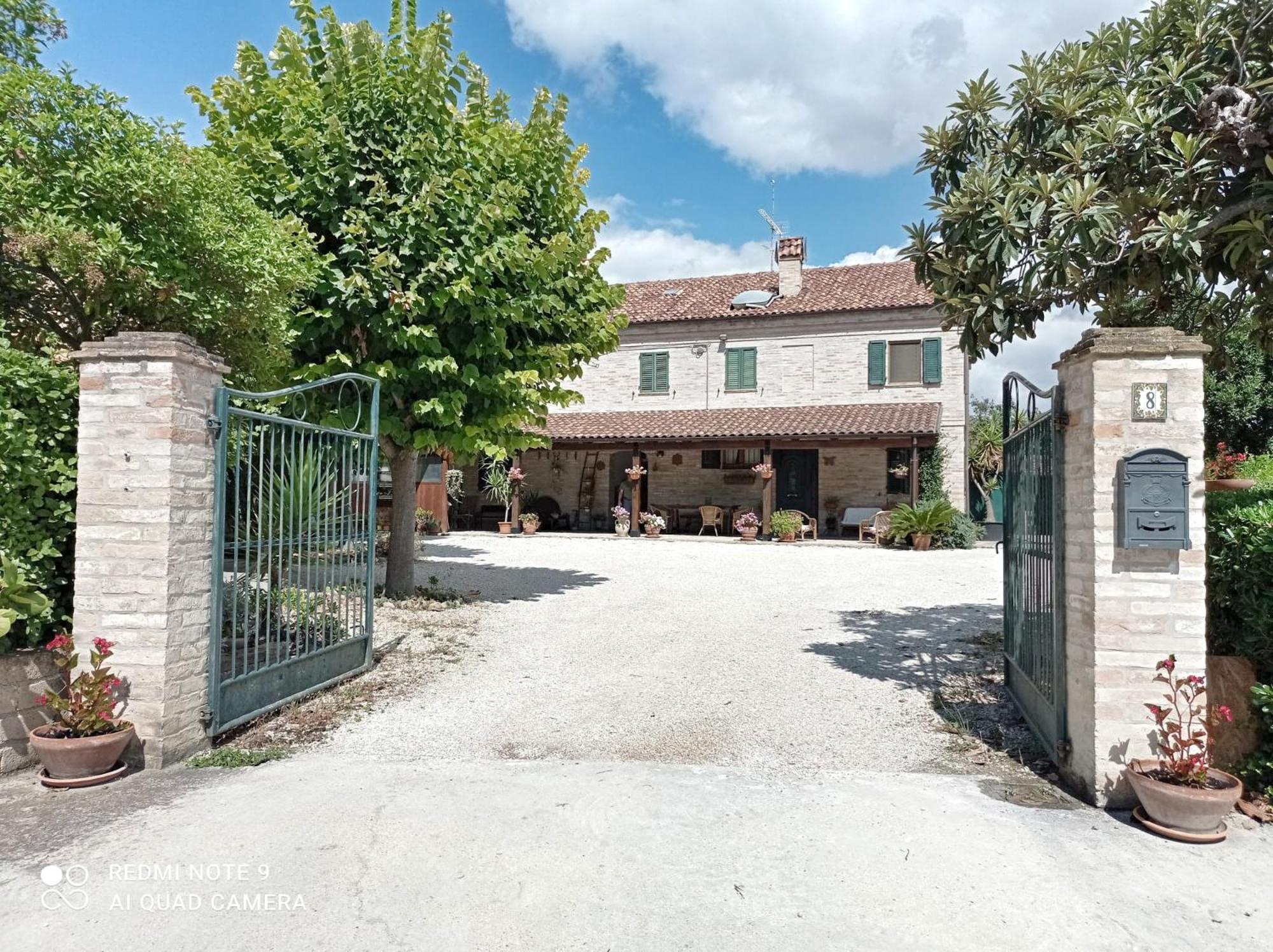 Casa Vacanza Flora Grottazzolina Bagian luar foto